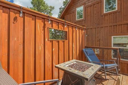 Cabin~Views~Heart Of Town~W&D~Fireplace~Kitchen Woodland Park Exterior photo